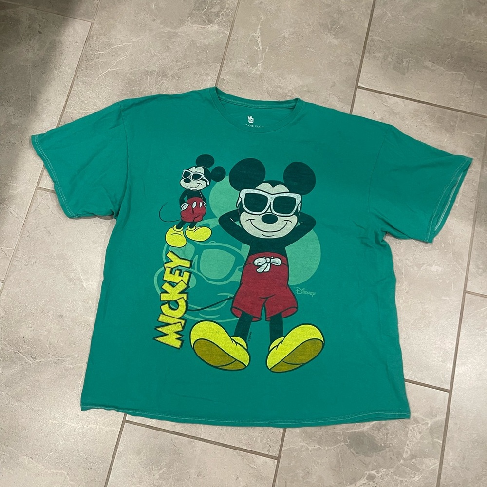 Junk Food Clothing Short Sleeves T-shirt with Mickey Mouse Graphics